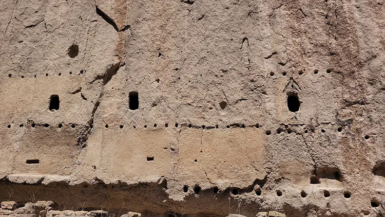 Cliff dwellings and petroglyphs.