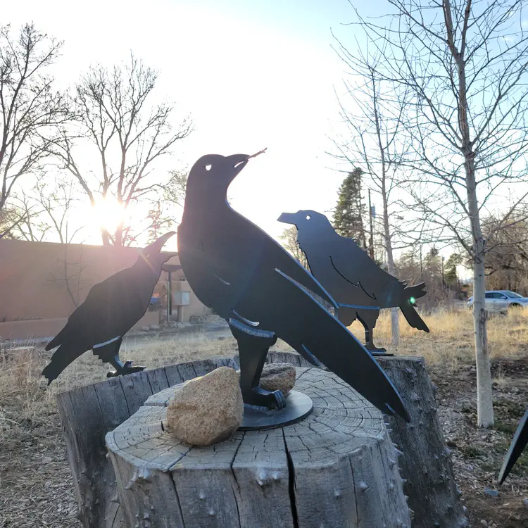 Crows sculpture.