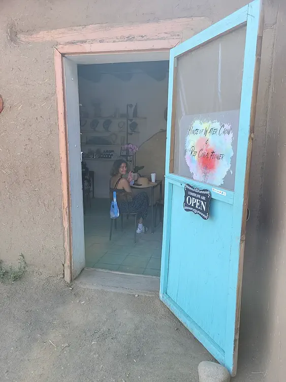Taos Pueblo — Café.