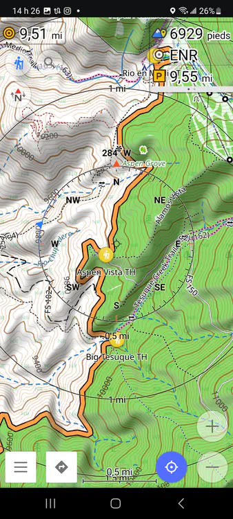 OsmAnd+ – Topographic map with elevation lines and relief shading.