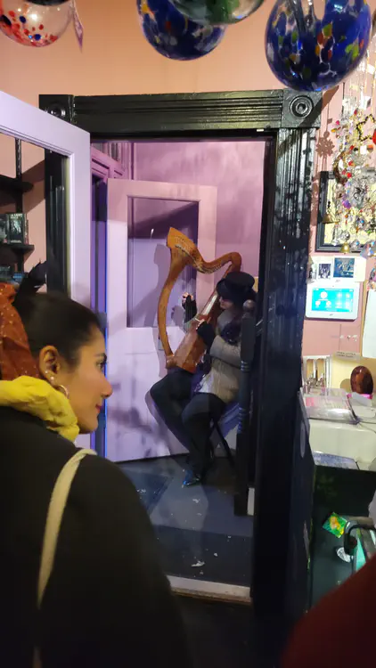 Store harpist.
