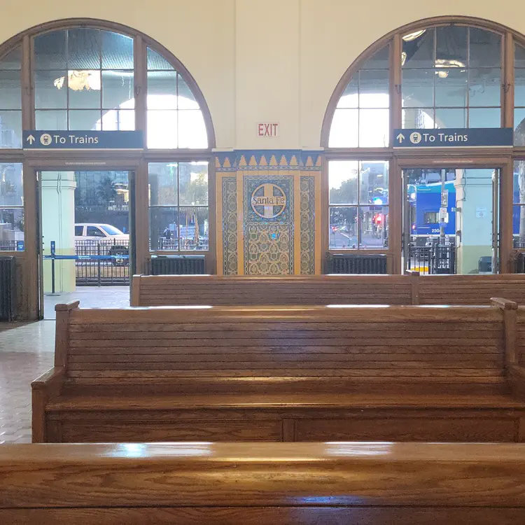 Santa Fe station – interior.