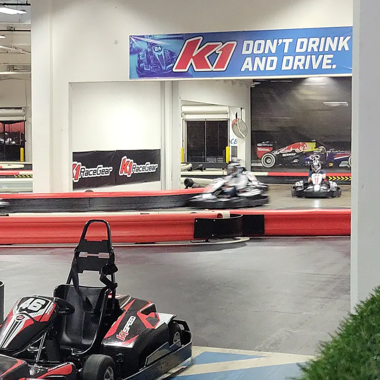 K1 Speed indoor karding – karts.