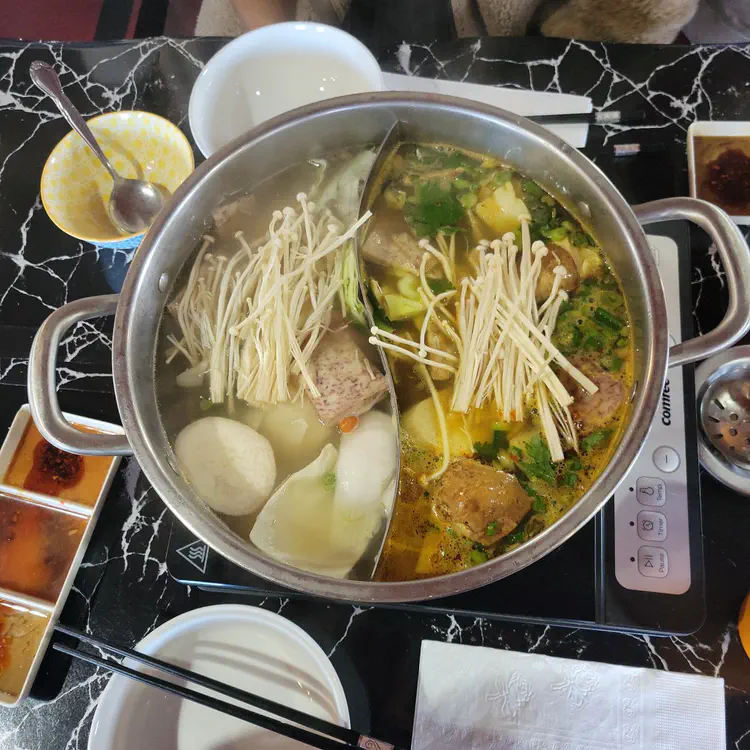 Zu Hot Pot.