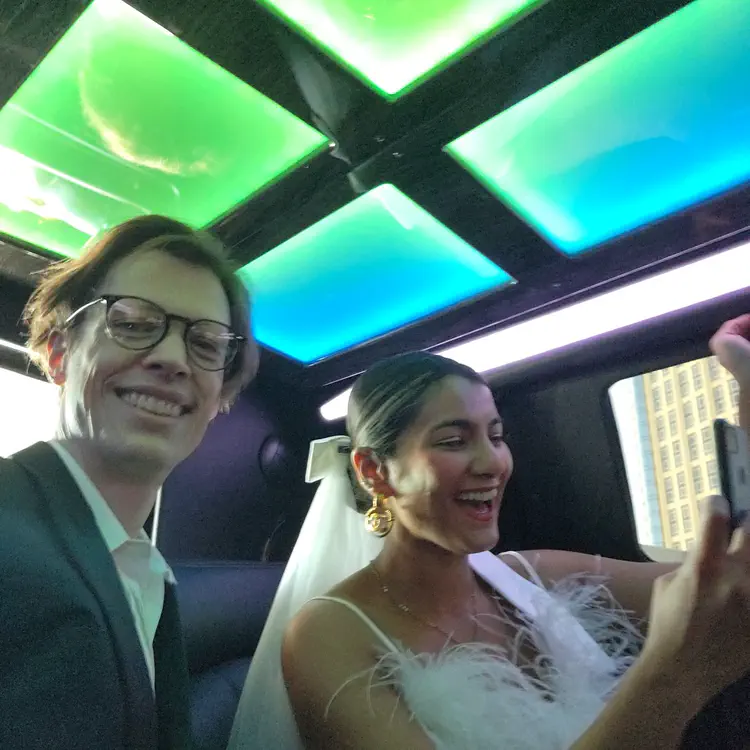 Limo selfie.