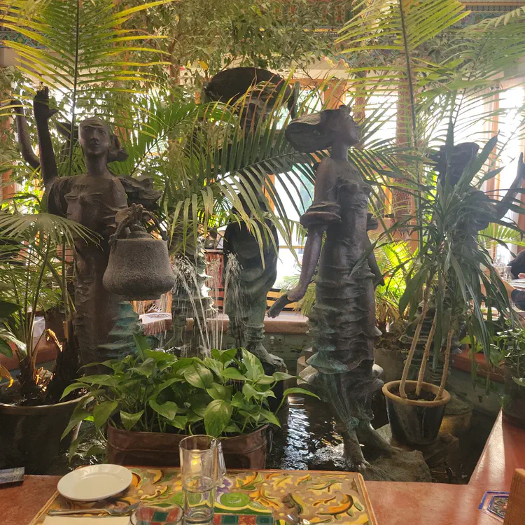 Dushanbe Tea House fountain.