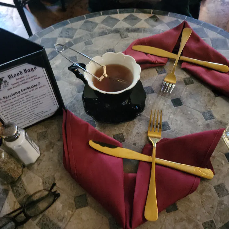 Vampire Cafe.
