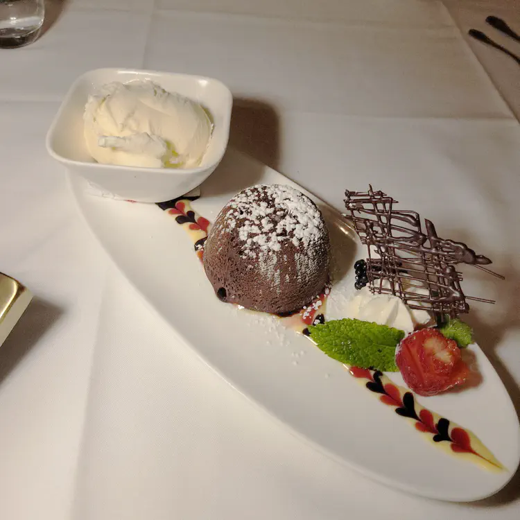 529 Wellington desert.